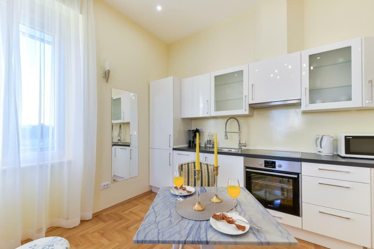 Noble Elegance Studio Apartments Zadar Ngoại thất bức ảnh