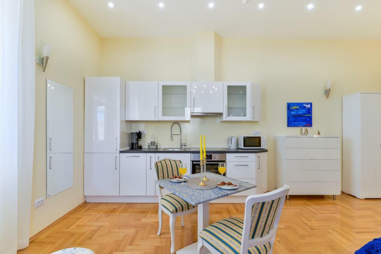 Noble Elegance Studio Apartments Zadar Ngoại thất bức ảnh